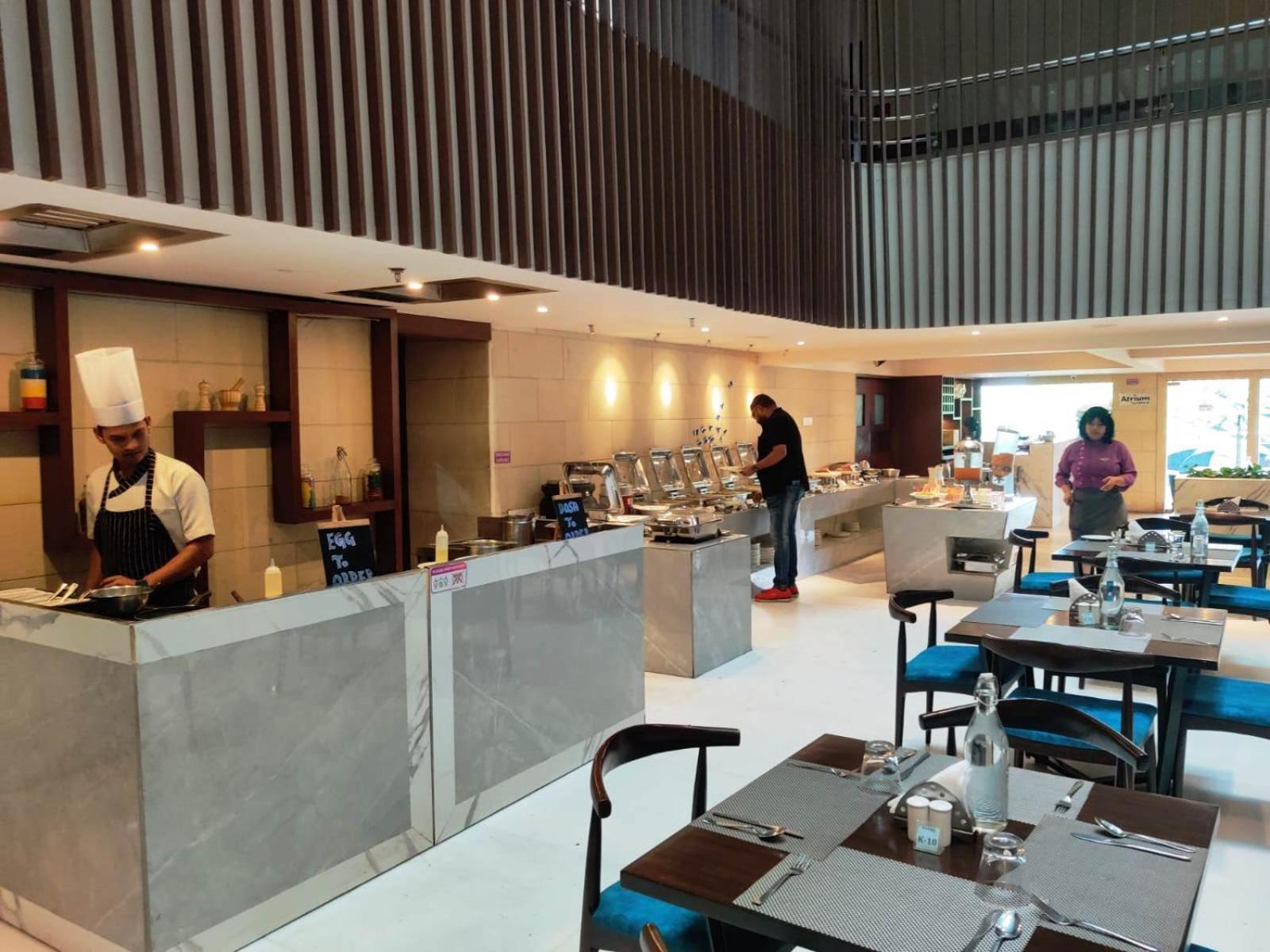รอยัล ออร์คิด โกลเดน สวีท ปูเน่ Hotel ภายนอก รูปภาพ